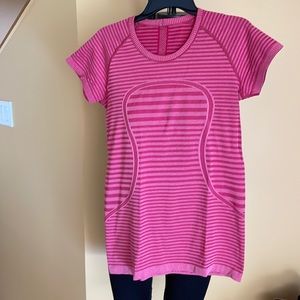 Lululemon T-shirt, size 10